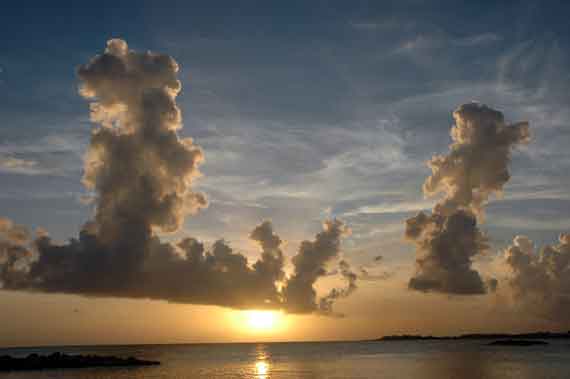 Karibik-Insel St Martin / St Maarten Sonnenuntergang (Kleine Antillen) ( Urlaub, Reisen, Lastminute-Reisen, Pauschalreisen )