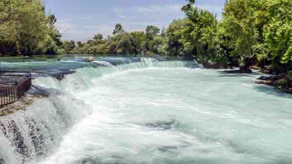 Manavgat-Wasserfall bei Manavgat, Türkische Riviera, Türkei ( Urlaub, Reisen, Lastminute-Reisen, Pauschalreisen )