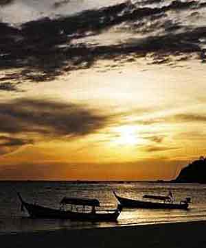 Thailand, Sonnenuntergang am Strand ( Urlaub, Reisen, Lastminute-Reisen, Pauschalreisen )